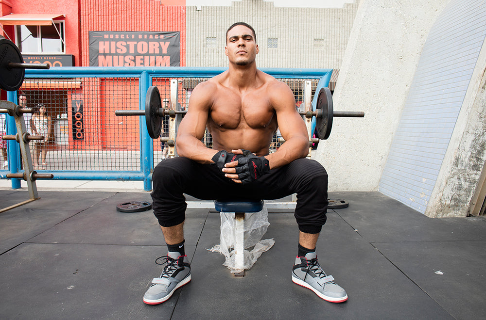 GLCO Muscle Beach body builder
