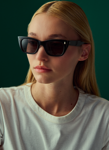 lifestyle|overlay|Webster Sun::49::Black