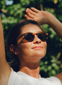 lifestyle|overlay|Carlton::47::Bio Blonde Tortoise
