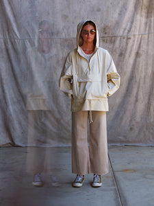 lifestyle|overlay|Fonda::49::Marzipan-Brushed Silver