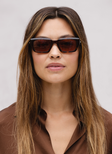 lifestyle|overlay|Maverick S::51::Hickory Tortoise-Antique Gold