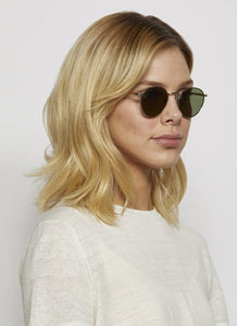 lifestyle|overlay|Wilson M::49::Silver-Blonde